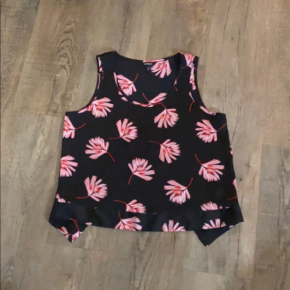 Express Woman’s Sleeveless Blossom Top M NWOT